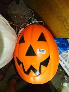 lot 1374 image: Halloween Pumpkin Decor