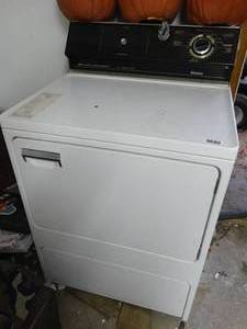 lot 1376 image: Vintage Front Load Dryer