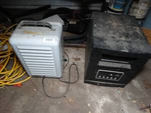 lot 1410 image: 2 Electric Heaters