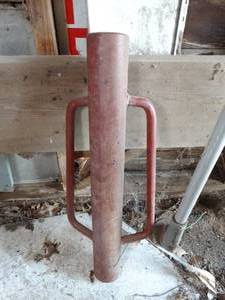 lot 1471 image: Post Pounder