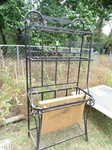 lot 1542 image: Quality Metal and Glass 6ft Shelves  Wine Rack 