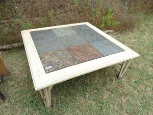 lot 1543 image: 4ft x 4ft Tiled Top Coffee table