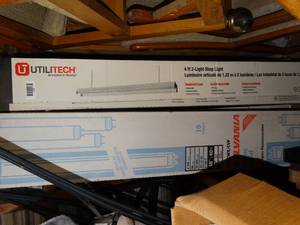 lot 1498 image: Utilitech 4Ft Light and Bulbs Lot  Unused