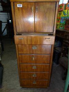 lot 1510 image: Interesting Odd Drexel Heritage Furnishings  Mid-Century Cabinet