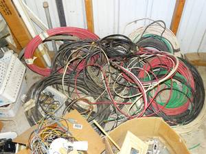 lot 1560 image: Hugle Lot of Wire and Misc -See Photos