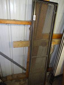 lot 1561 image: Folding Metal Pet Ramp