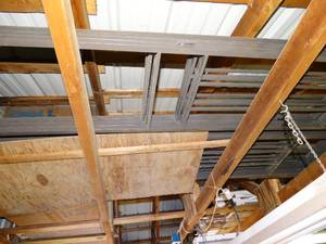 lot 1559 image: Lot of Metal In Ceiling