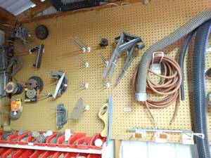 lot 1590 image: Saw Blades, air hose and misc items