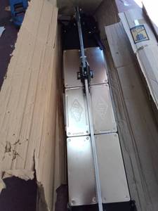 lot 8060 image: QEP Tile Cutter