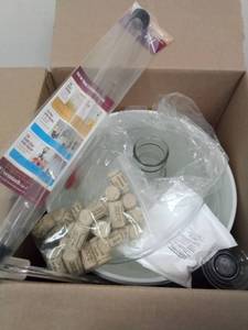 lot 8526 image: Fermtech Beer Making Kit