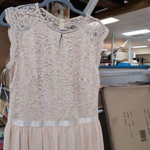 lot 9920 image: FLOWY EVENINGPARTY DRESS SIZE XL