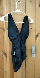 lot 9949 image: BLACK ONE PC swimsuit size L