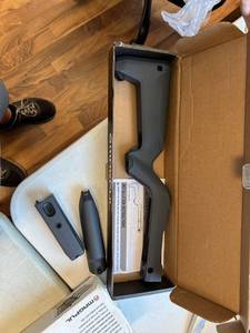 lot 866 image: Magpul Mag808 Backpacker X-22 Stock Fits Ruger 1022 Takedown Rifles - Gry Gray