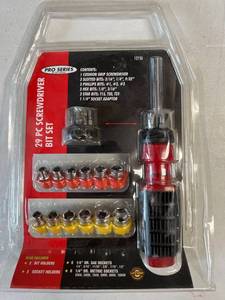 lot 935 image: 29 pc. Screwdriver Bit Set. Old New Stock