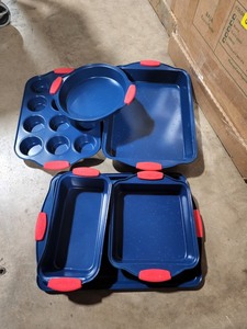 lot 500 image: Nutrichef 6 Pan Baking Set