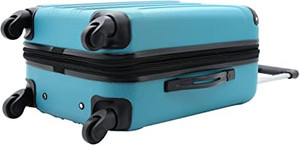 lot 515 image: Travelers Club 4 Piece Luggage Set
