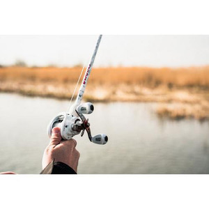 lot 826 image: Abu Garcias Veritas Casting Rod and Reel Combo