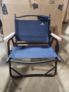 lot 938 image: Rock Cloud Portable Camping Chair