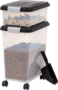 lot 1404 image: IRIS USA 3-Piece Airtight Food Storage Container Combo with Scoop