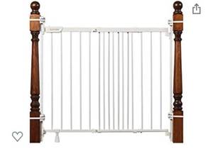 lot 77031 image: Summer Metal Banister and Stair Safety Baby Gate, White Finish �� 32.5�� Tall, Fits Openings of 31�� to 46�� Wide, Extra-Wide Door Opens The Full Width of Your Stairway, Convenient Baby and Pet Gate
