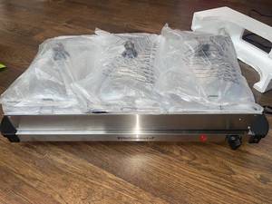 lot 3674 image: Elite Gourmet 3 tray food warmer