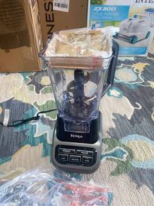 lot 3702 image: Ninja Blender works great