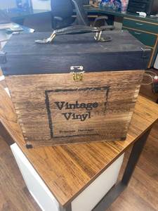 lot 3707 image: Vintage style album box
