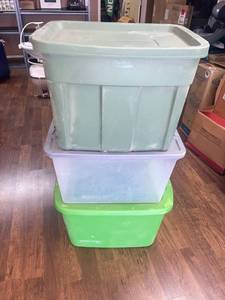 lot 3721 image: 3 totes