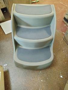 lot 53 image: pet steps