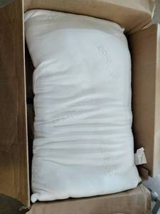 lot 312 image: Zen Bamboo Gel Extra Soft Pillow with Bamboo Cover, King, Set of 5