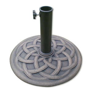 lot 182 image: 17 Umbrella Base