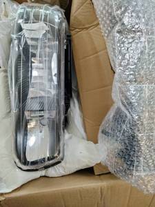 lot 206 image: headlights