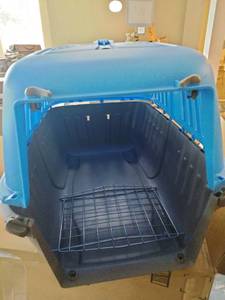 lot 265 image: cat litter box