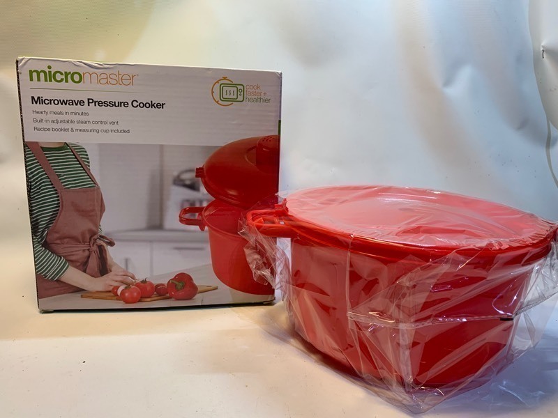 lot 195 image: New MicroMaster Microwave Pressure Cooker