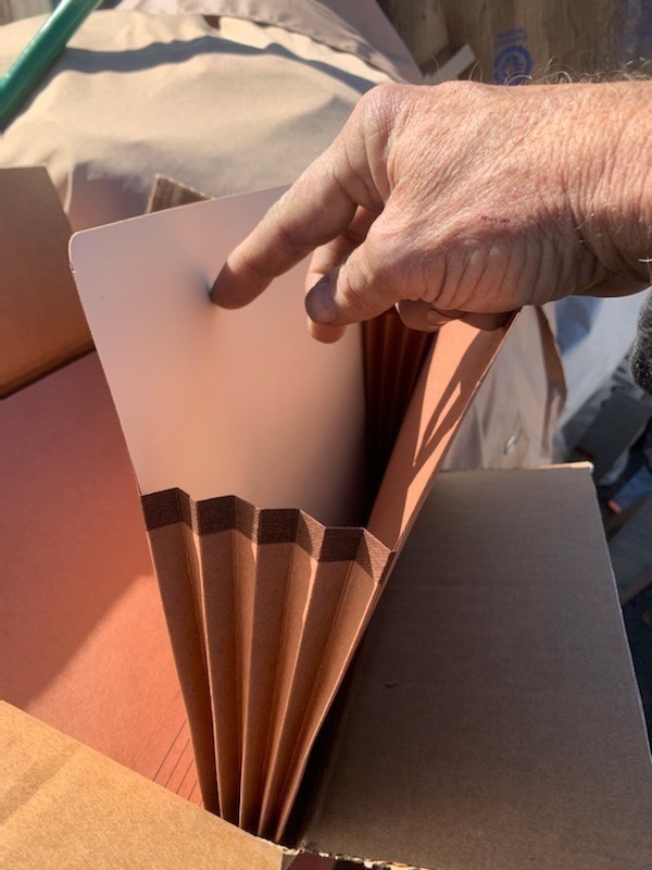 lot 180 image: 10 New Expandable Storage Folders