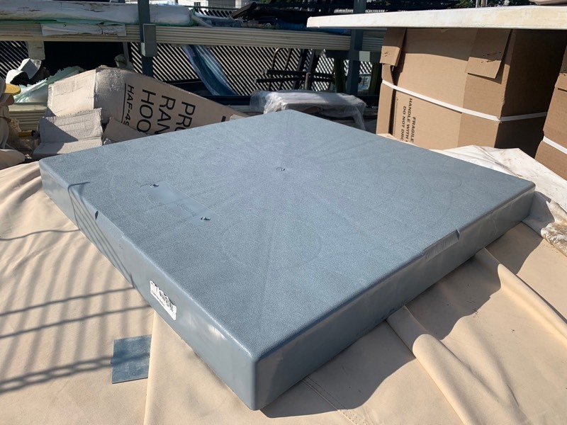 lot 222 image: 30x30x3 Thick E Lite Poly Pad