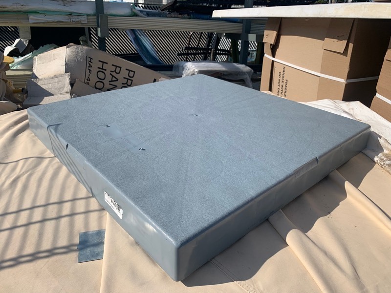 lot 223 image: 30x30x3 Thick E Lite Poly Pad