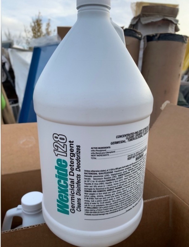 lot 352 image: Case of 4 Jugs of Wexcide 128 Germicidal Detergent