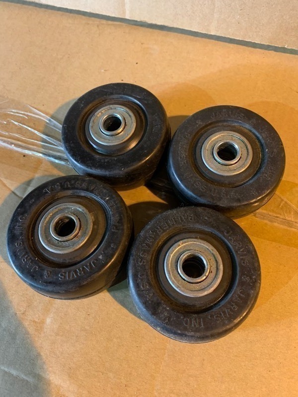 lot 394 image: 4 Set of Caster Wheels 3