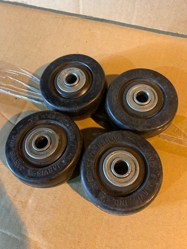 lot 395 image: 4 Set of Caster Wheels 3