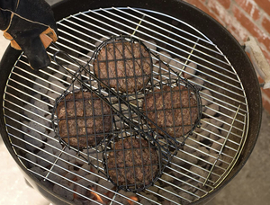 lot 32 image: New Charcoal Companion Hamburger Grilling Basket