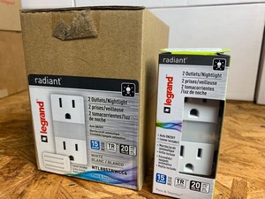 lot 90 image: 6 New Legrand Radiant 2 Outlets Nightlights