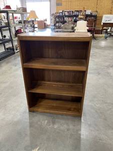 lot 1023 image: Three shelf bookshelf 42 x 30 x 12