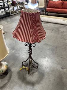 lot 1048 image: Iron table lamp that matches lot number 1047 40 inches