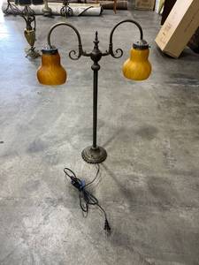 lot 1051 image: Double glass shade lamp 26 inches works great
