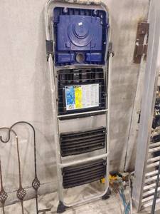 lot 1113 image: Werner 5 ft step ladder