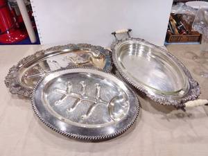 lot 1138 image: Large silver plate platters