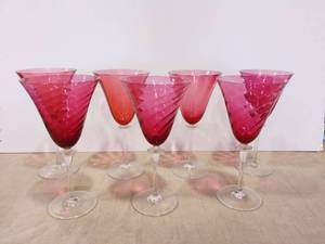 lot 1147 image: F. Schmidt Garda cranberry and cranberry swirl glasses