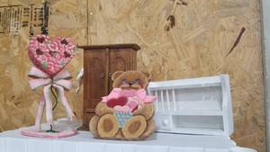 lot 2006 image: Doll furniture and accessories
