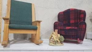 lot 2015 image: Doll furniture and accessories